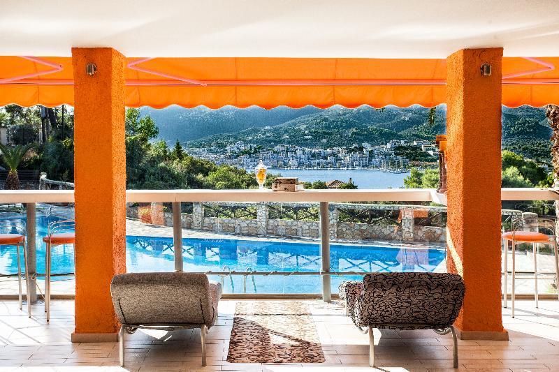 Hotel de apartamente Takis 3*