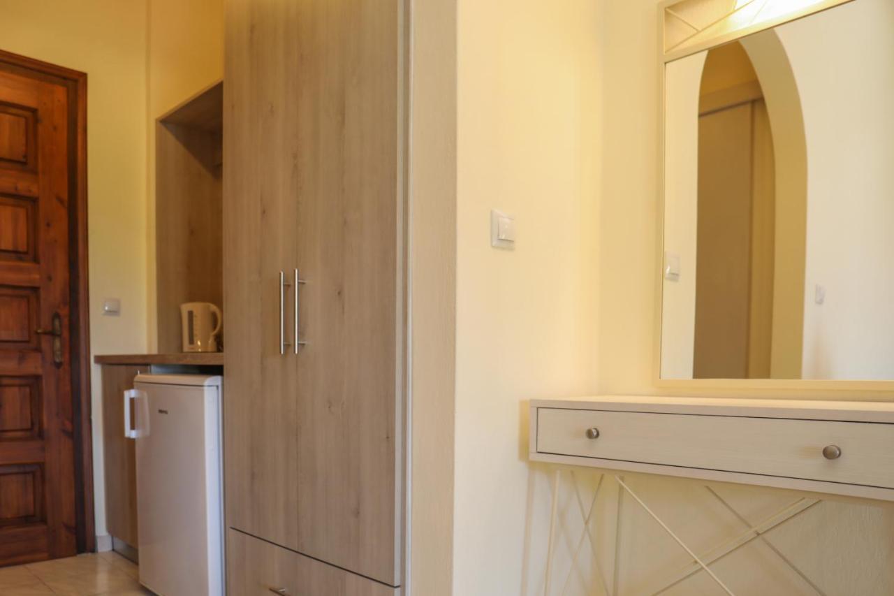 Hotel de apartamente Takis 3*